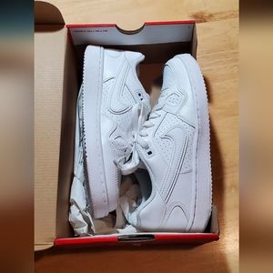 Nike Air Son of Force White size 5.5 Y